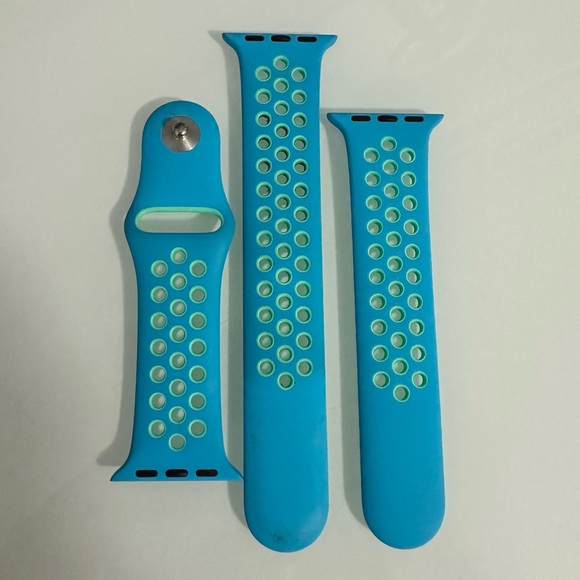 Apple Watch Band 40mm Chlorine Blue/Green Glow Nike Sport Band Fits 38-42mm VGUC - Picture 1 of 3